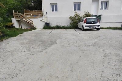 Vakantieappartement in Èze met zwembad
