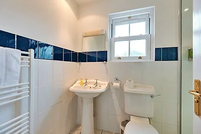 Charming Pet-Friendly Cottage in Mevagissey, ...
