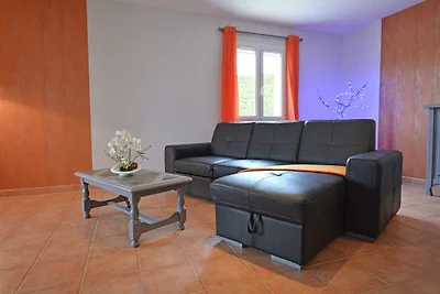 Confortevole villa con piscina