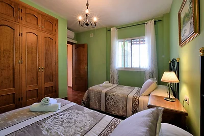 Idyllische Höhlenwohnung mit Terrasse in...