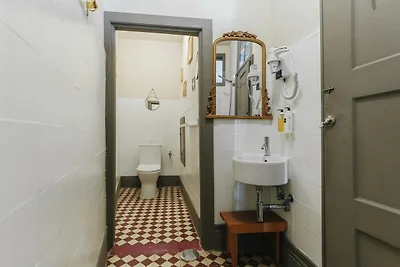 Gemütliches Küstenapartment mit Terrasse