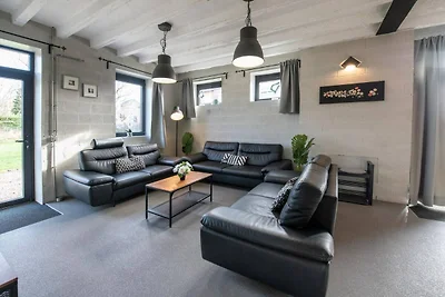 Bauernhaus mit Garten und Terrasse