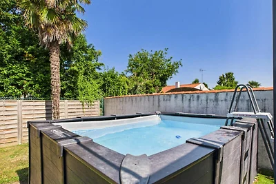 Ferienwohnung in Olonne-sur-Mer mit Pool