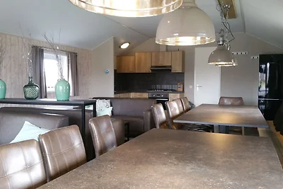 Chalets mit Badezimmer in der Nähe eines...