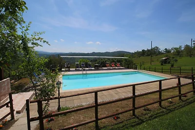 Bauernhaus in Apecchio mit Pool
