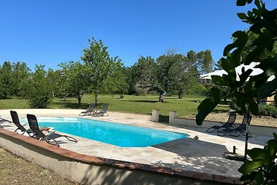 Geräumiges Ferienhaus mit Schwimmbad