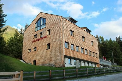 Appartement in Tirol bij rivier