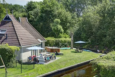Familiehuis in Friesland met sauna en...