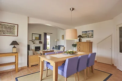 Villa mit Garten in der Nähe des Golfplatzes