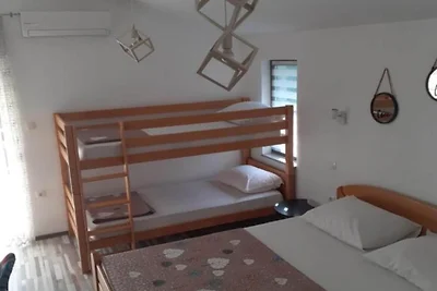 Glory Sanctuary Retreat - Family room