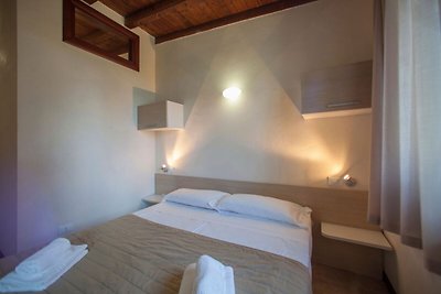 Doppelbungalow mit Klimaanlage, nur 3,5 km bi...