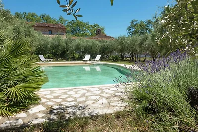 Spaziosa villa per 6 persone con piscina