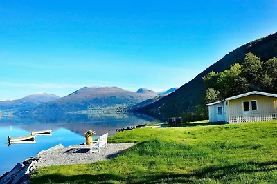 4 Personen Ferienhaus in Utvik-By Traum