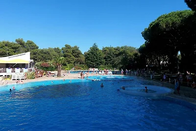 Chalet a Baia Domizia con piscina