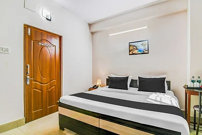 Hotel O Jessore Road Calcutta Skyline...