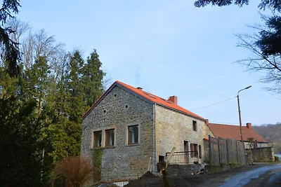 Uriges Ferienhaus in Falaën