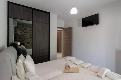 Villa a Koxare con piscina privata