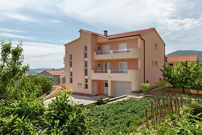 Moderne Ferienwohnung in Meeresnähe in Kaštel...