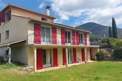 Villa moderna con piscina a Roquebrun