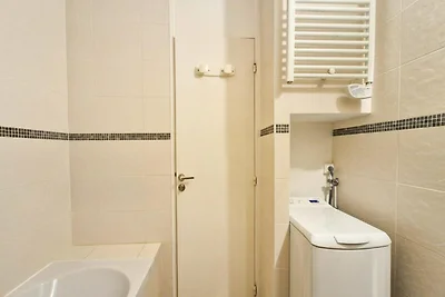 Komfortable und helle Wohnung · Am Fuße der P...