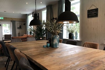 Schönes Ferienhaus in Heino mit Schwimmbad