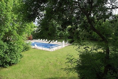 Vintage-Ferienwohnung mit Pool in...
