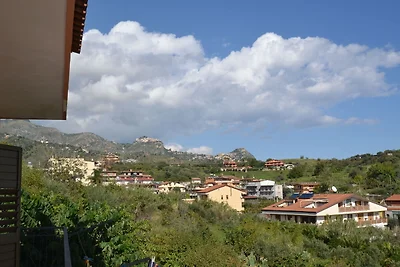 Schönes Ferienhaus in Giardini Naxos in...
