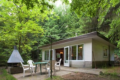 Accogliente chalet vicino al bosco a Lanklaar