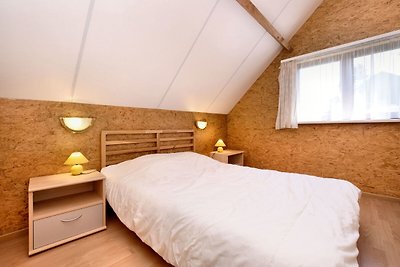 Einladendes Ferienhaus in Masbourg mit Sauna