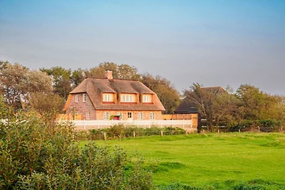 Ferienhaus in Pellworm mit Schwimmbecken