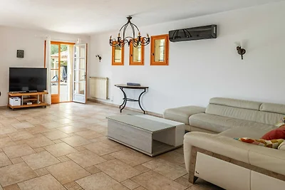 Huis met airconditioning, 4 slaapkamers/10 sl...