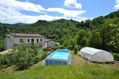 Accogliente casa vacanze a Molazzana con...