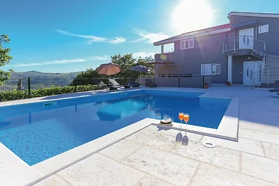 Apartment Villa IN - Four-Bedroom Apartment w...