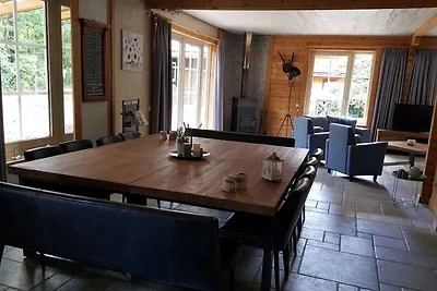 Schönes am Waldrand gelegenes Haus mit...