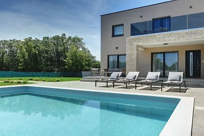Villa in Marcana mit Schwimmbecken