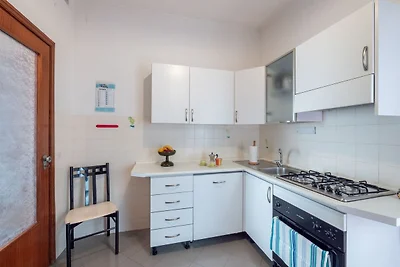 Einfaches Ferienhaus in Fano mit Terrasse