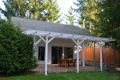 Ferienhaus mit Terrasse und Kaminofen in...
