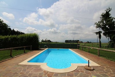 Sonniges Ferienhaus, Pool, Garten, Haustiere...