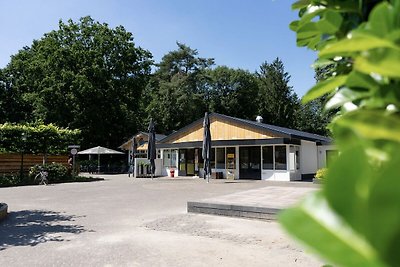 Gemütliche Waldhütte mit Geschirrspüler, Utre...