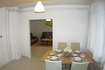 Wohnung in Rakalj mit Garten