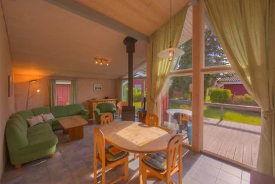 Ferienhaus am Granzower See mit Pool