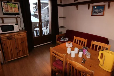 Apartment in Arolles mit Zugang zu den Pisten