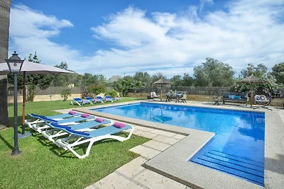 Villa in Pollensa mit Schwimmbecken