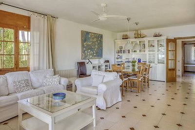 Cosy Villa in Arenys de Mar with Swimming...