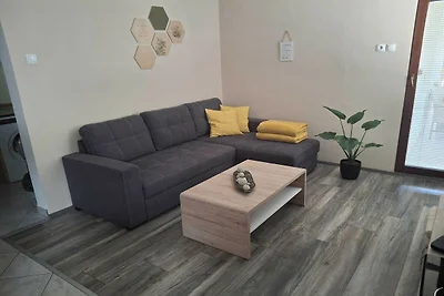 Luce Hilltop Cozy Apartment - Two Bedroom...