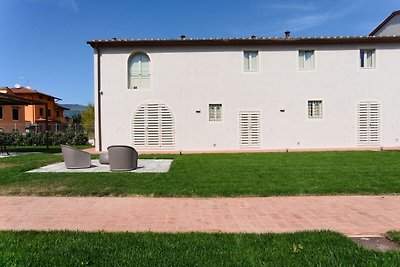 Modern apartment near Pistoia with shared...