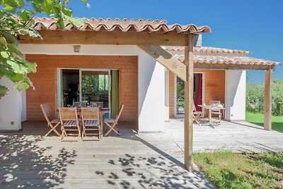 Villa a Poggio-Mezzana Vicino Alla Spiaggia