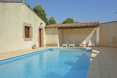 Wunderschöne Villa in Flaux mit Swimmingpool