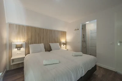 Stattliche Luxusvilla mit 3 Badezimmern, 1 km...