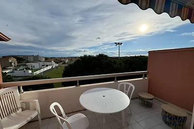 Appartamento vicino alla spiaggia con balcone